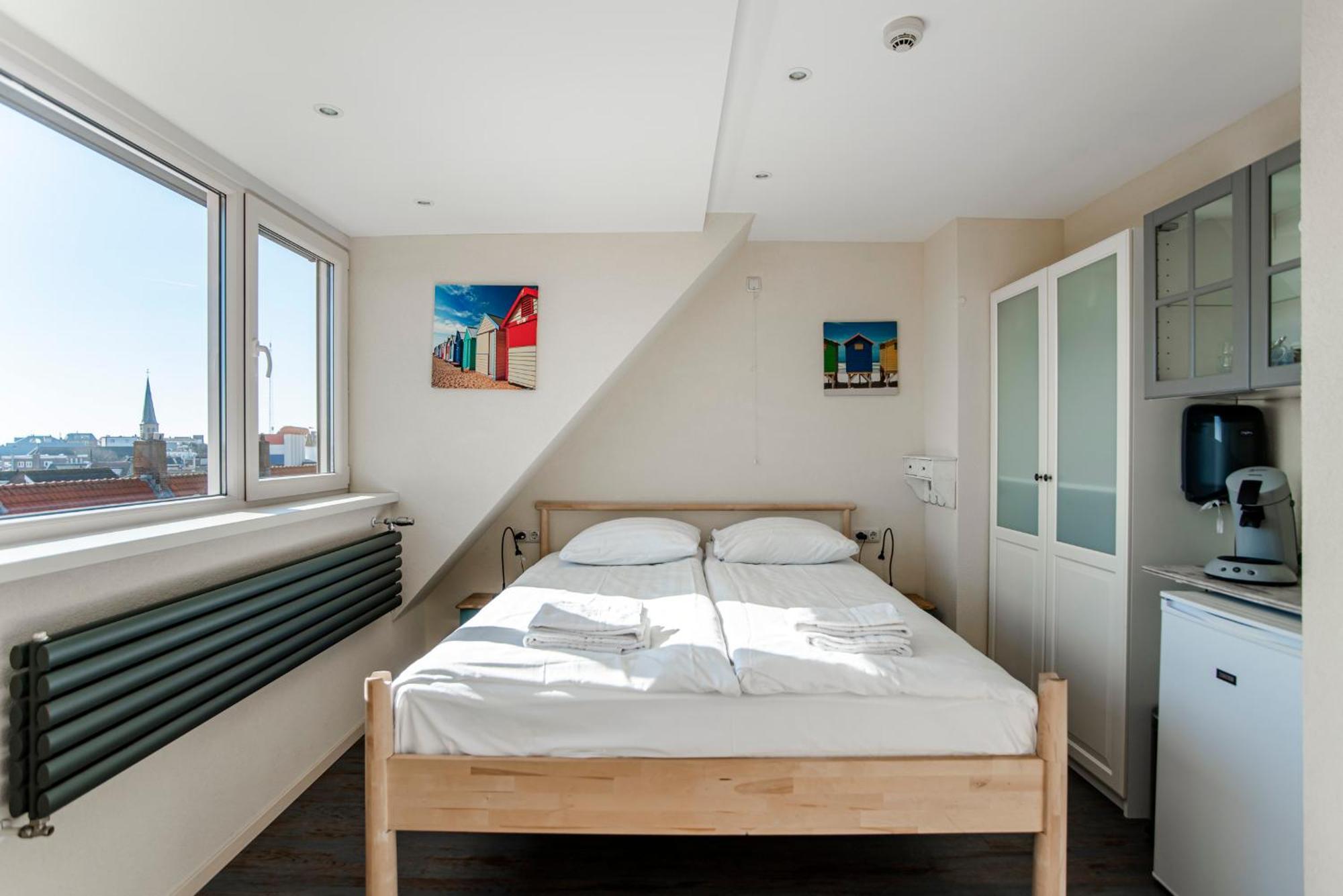 Pension Sixtysix Zandvoort Room photo